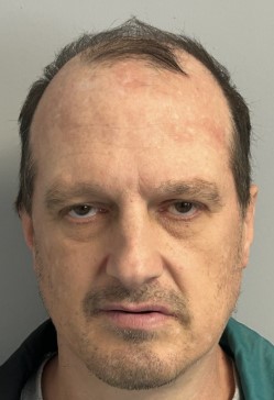 Registry photo of DEREK OLIVER